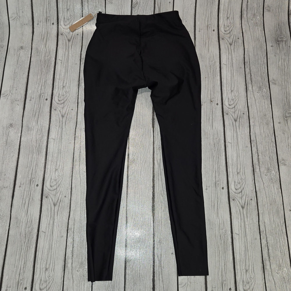 NWT SKIMS Body Butt Enhancing Classic Black Leggings Womens Size M - Picture 3 of 8